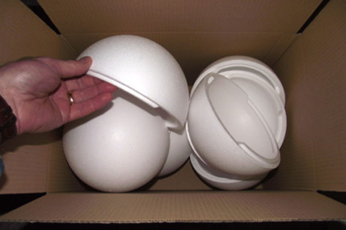 Polystyrene Ball 200mm 2 PART TYPE Box 5